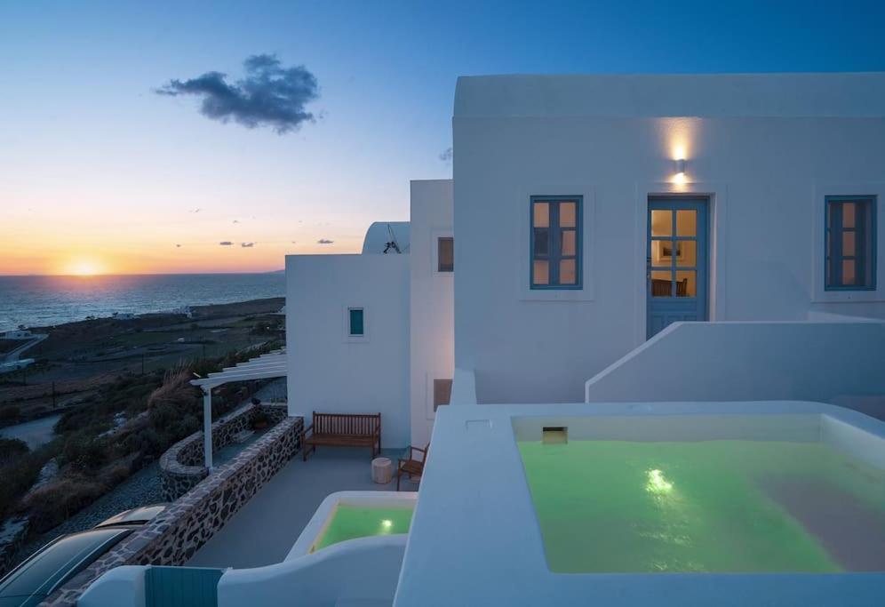 Santorini Sea View Apartments Vourvoulos Exterior photo