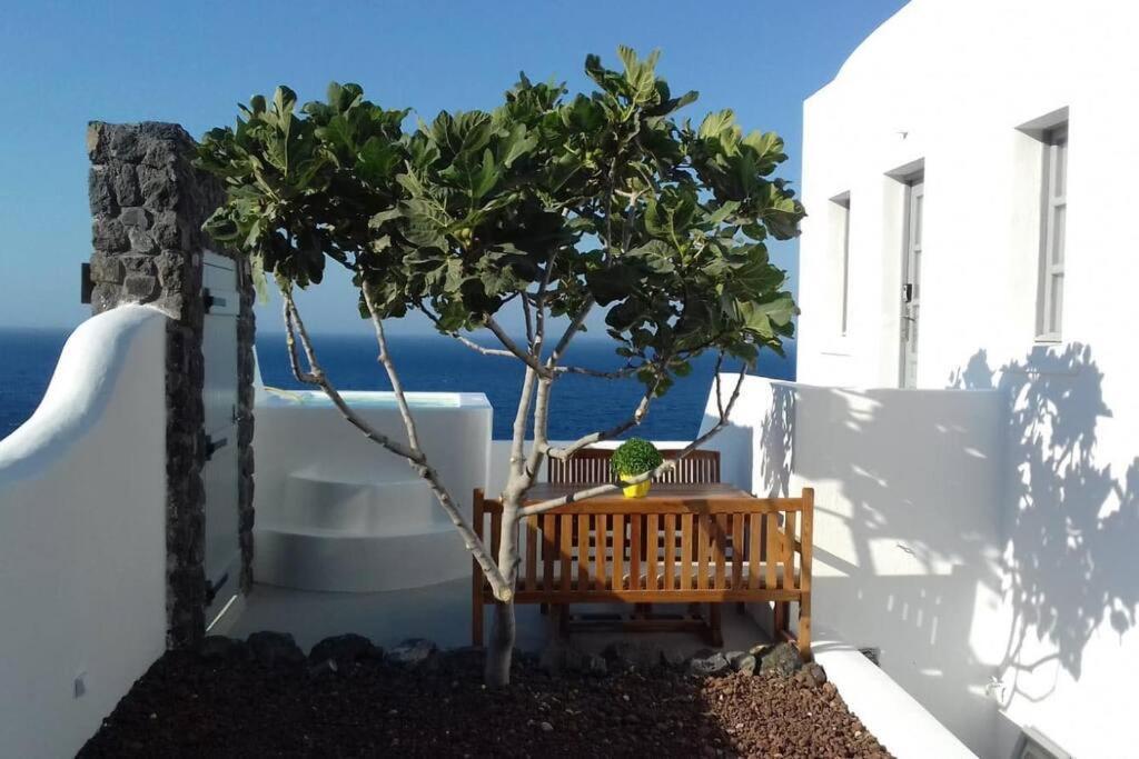 Santorini Sea View Apartments Vourvoulos Exterior photo